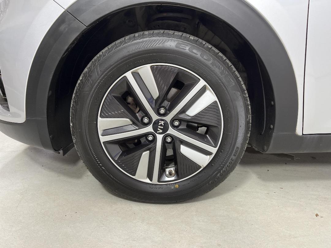 Photo '10' of KIA Niro