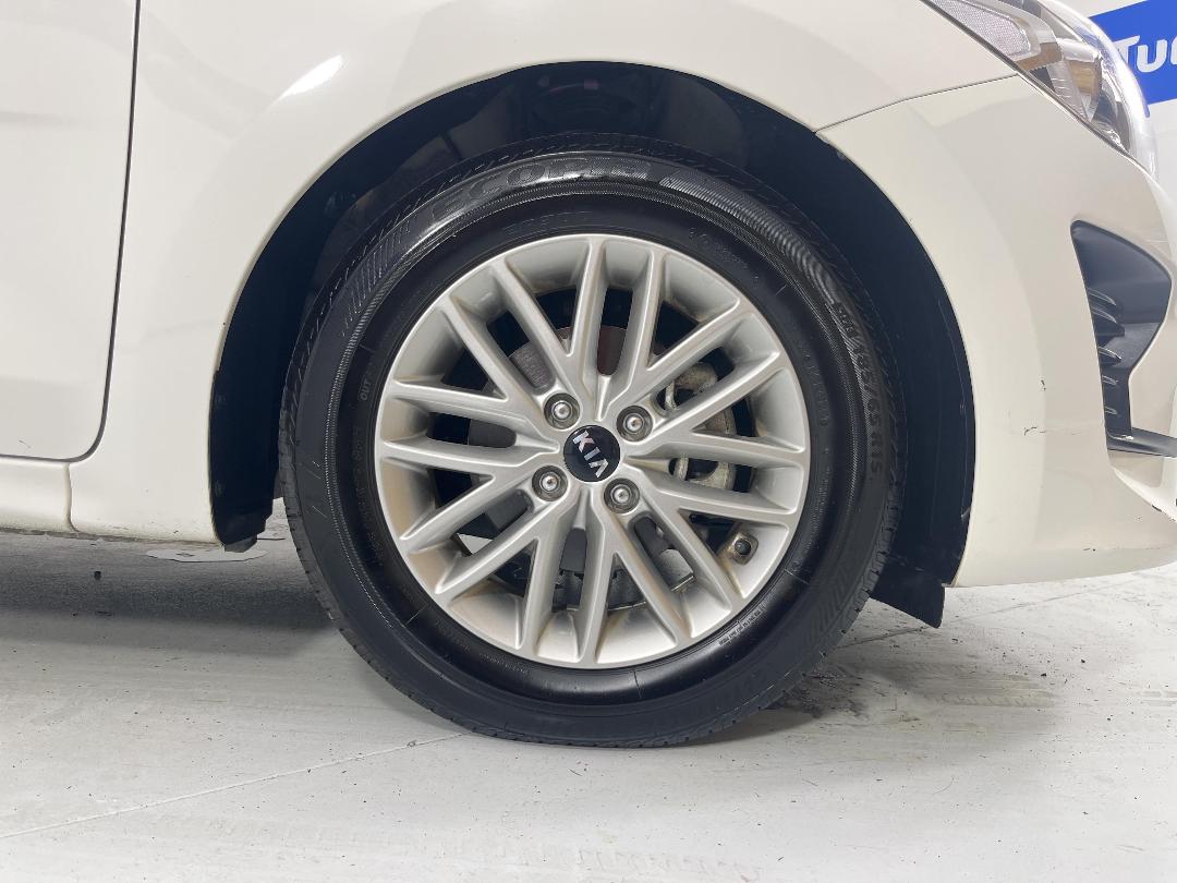 Photo '9' of KIA RIO Photo '9' of KIA RIO