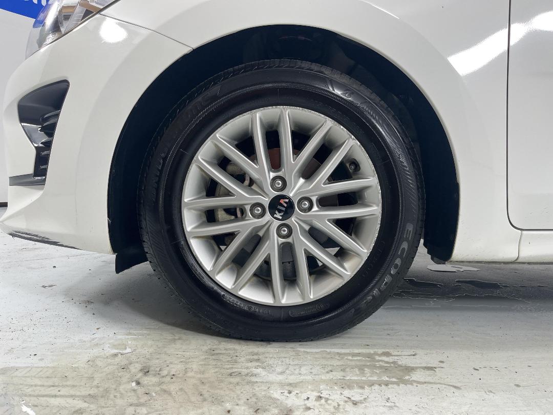 Photo '10' of KIA RIO Photo '10' of KIA RIO