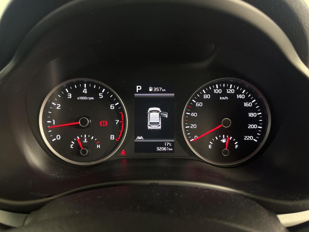 Photo '21' of KIA RIO Photo '21' of KIA RIO