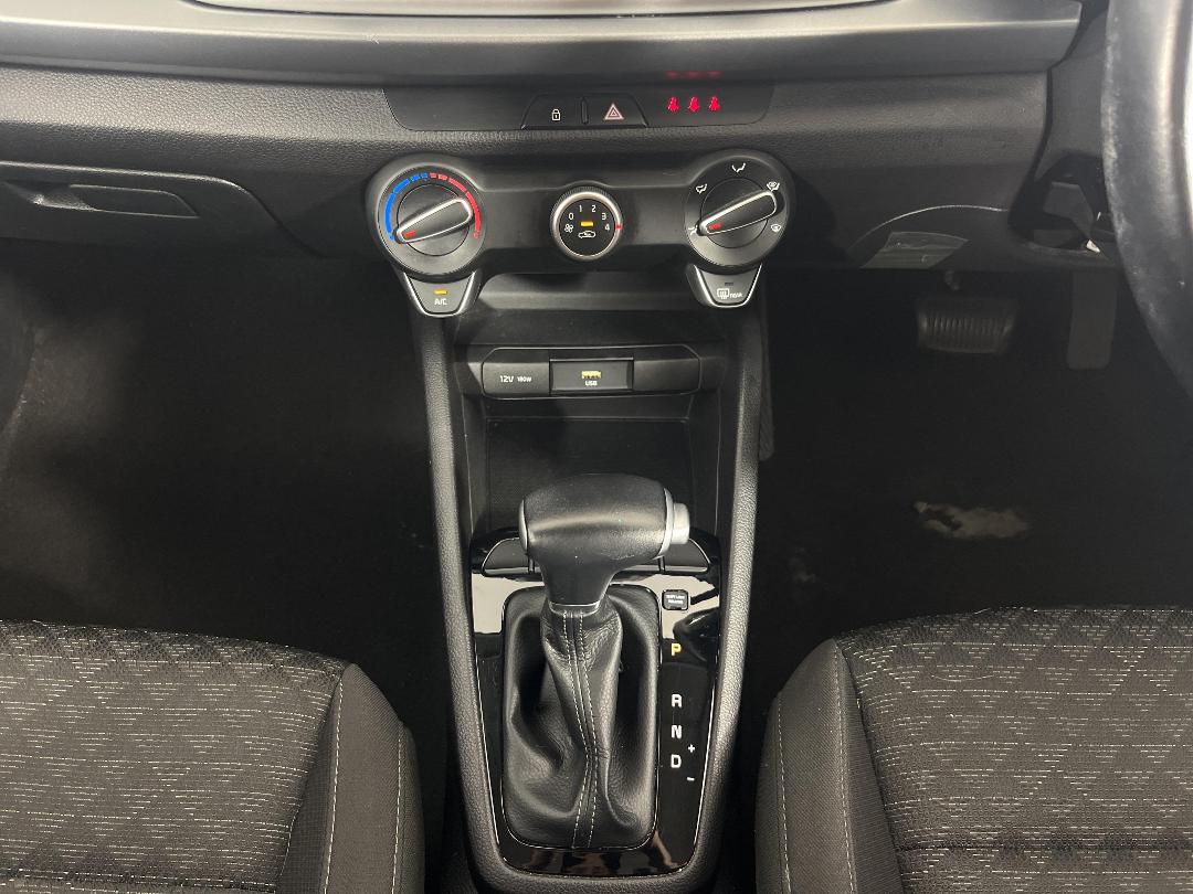 Photo '18' of KIA RIO Photo '18' of KIA RIO