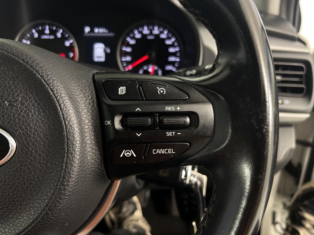 Photo '23' of KIA RIO Photo '23' of KIA RIO