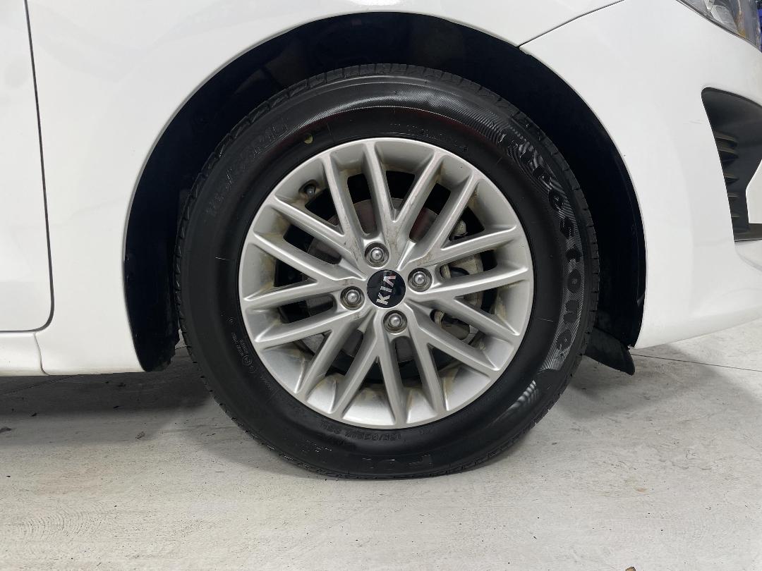 Photo '9' of KIA RIO