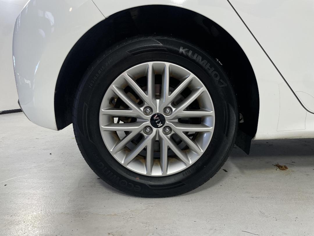 Photo '12' of KIA RIO