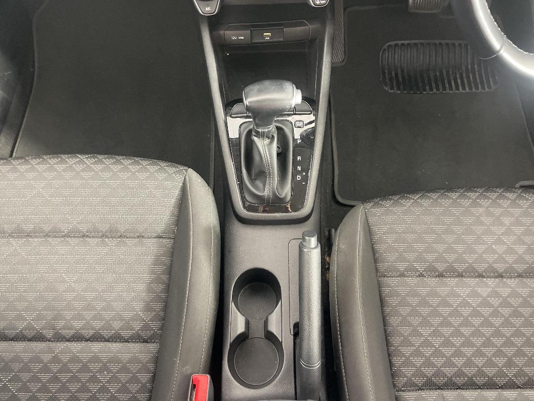 Photo '18' of KIA RIO