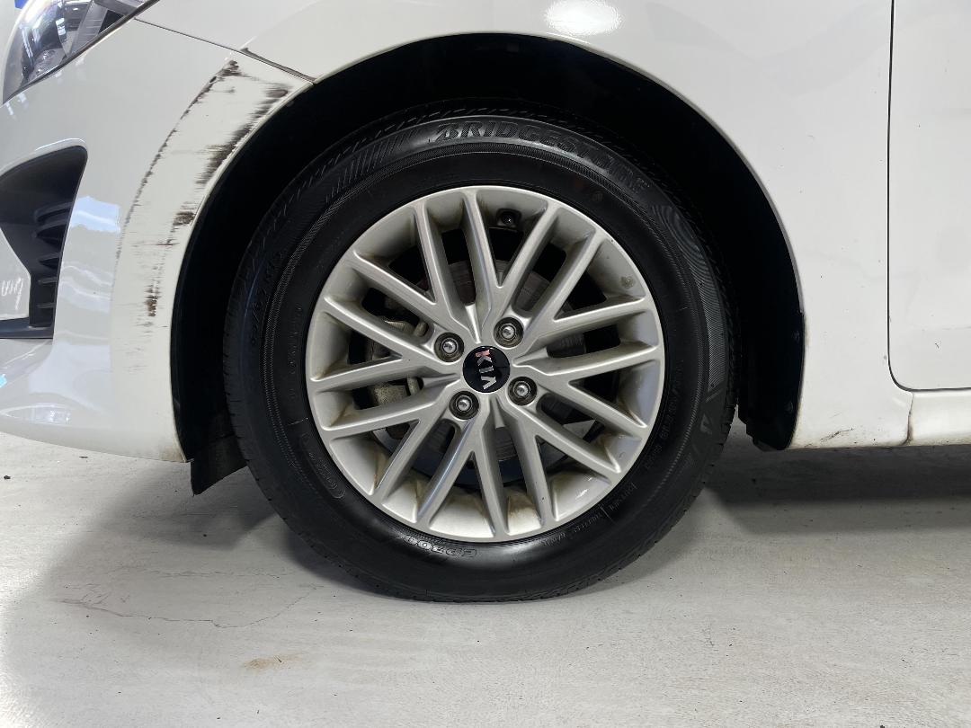 Photo '10' of KIA RIO