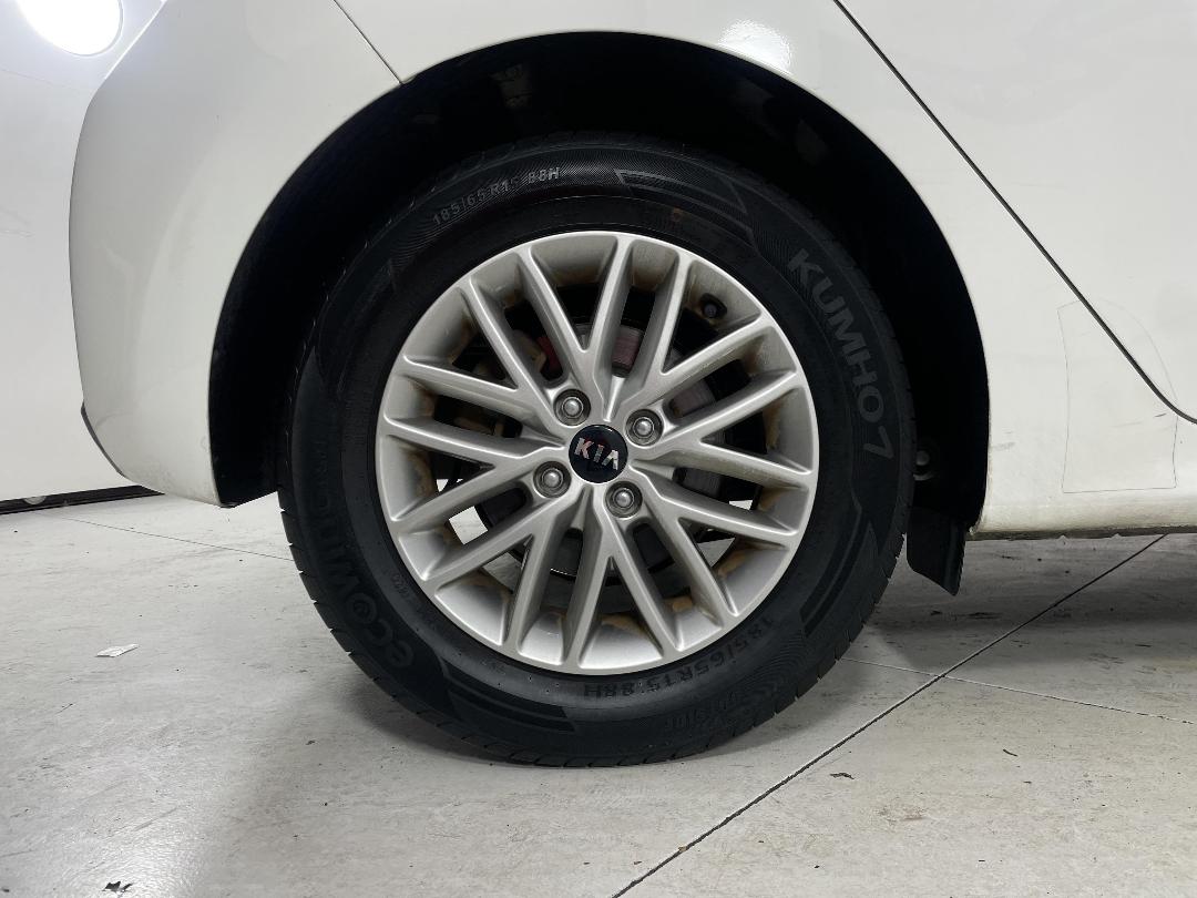 Photo '12' of KIA RIO