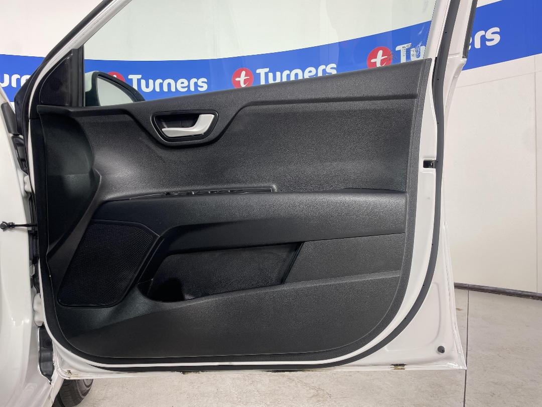 Photo '15' of KIA RIO