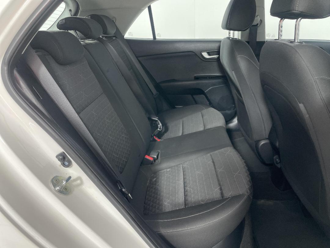 Photo '20' of KIA RIO