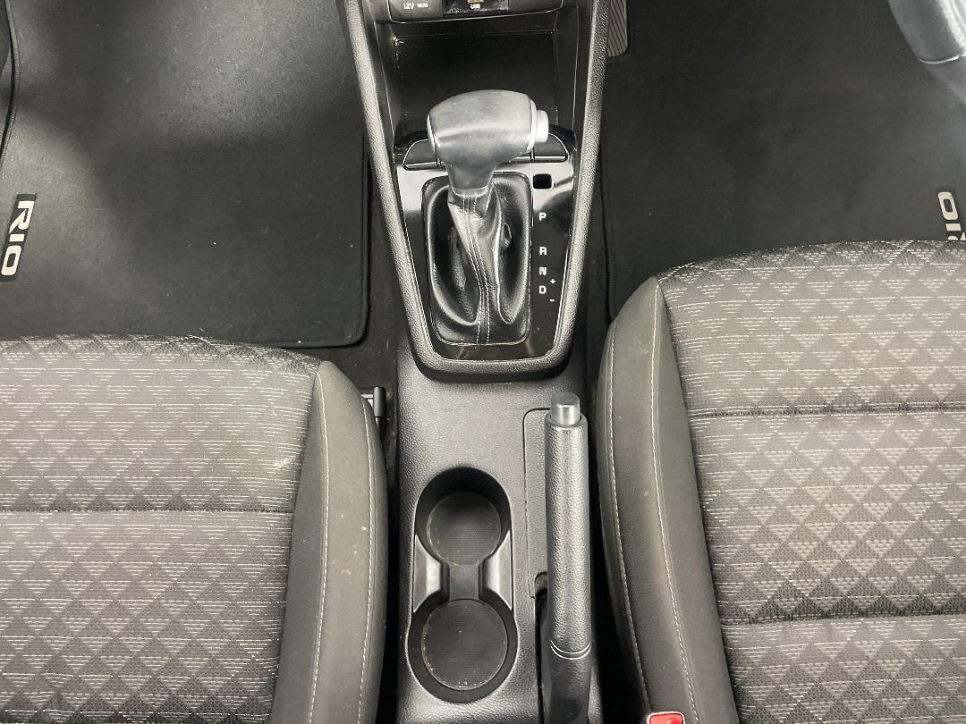 Photo '18' of KIA RIO