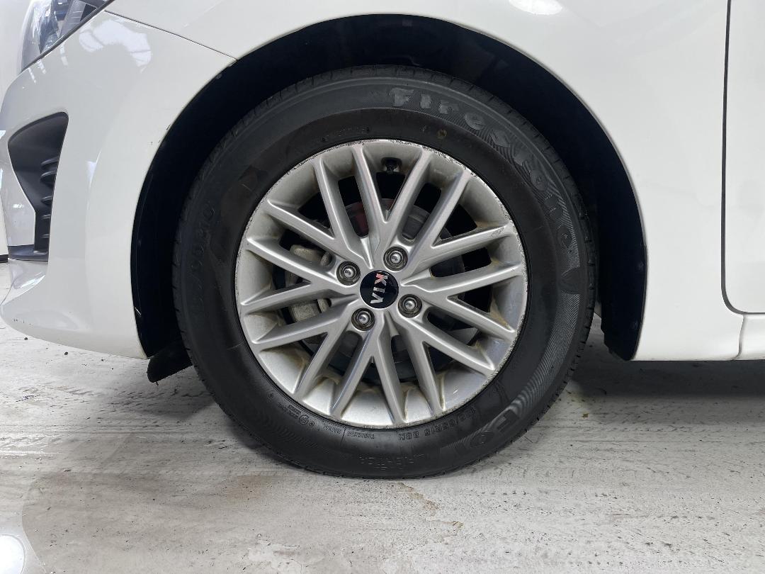 Photo '10' of KIA RIO