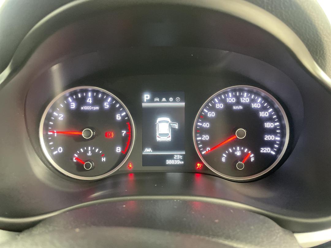 Photo '21' of KIA RIO