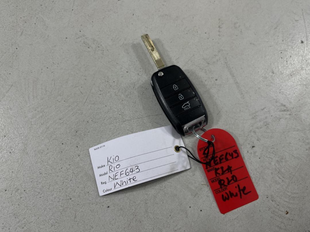 Photo '22' of KIA RIO