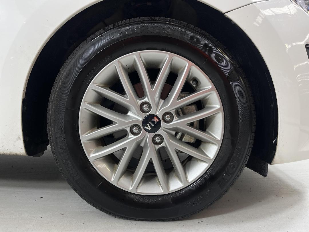 Photo '9' of KIA RIO