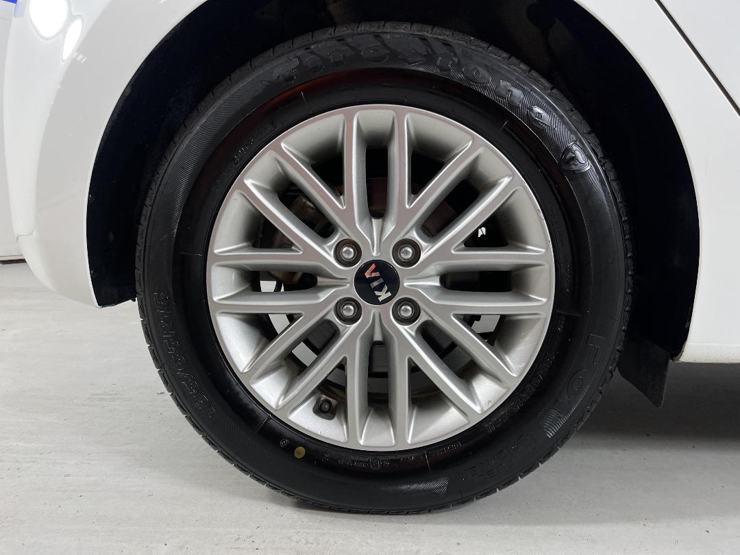 Photo '12' of KIA RIO