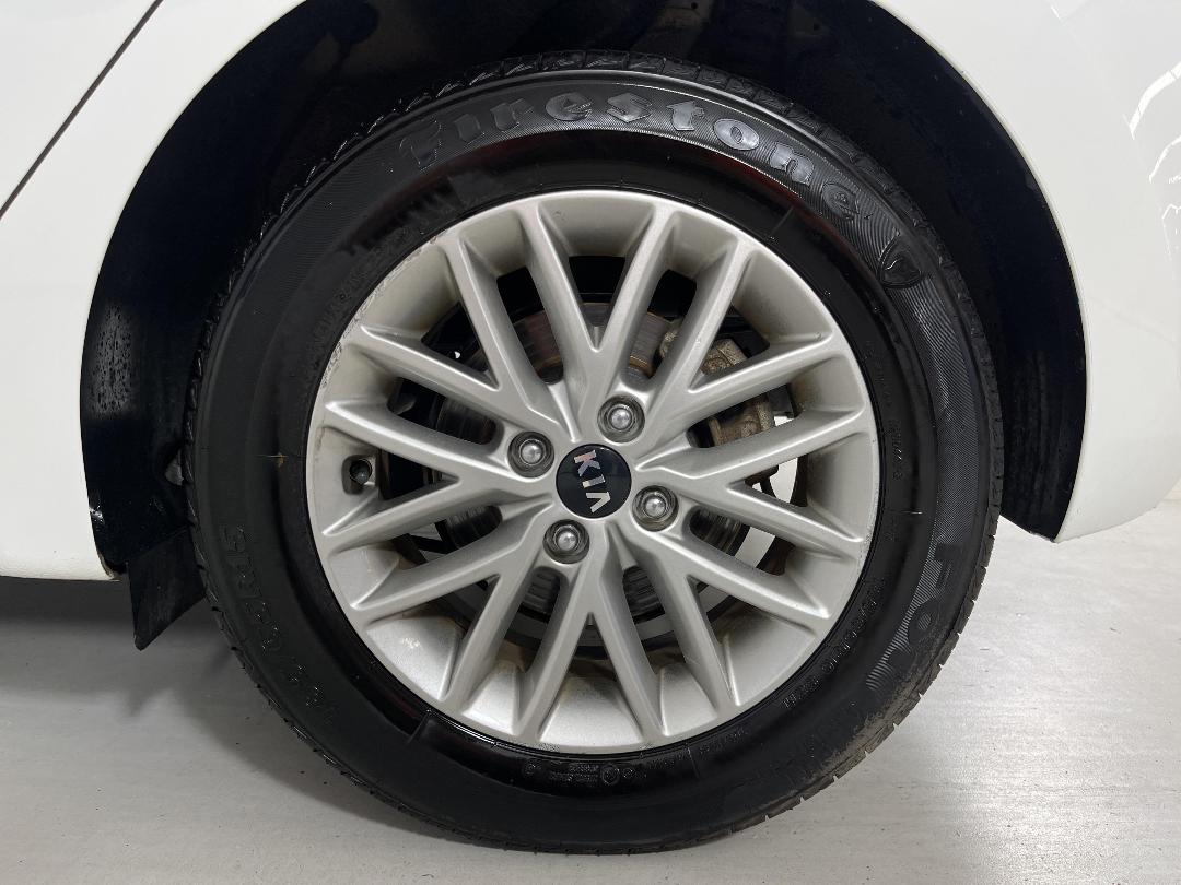 Photo '11' of KIA RIO