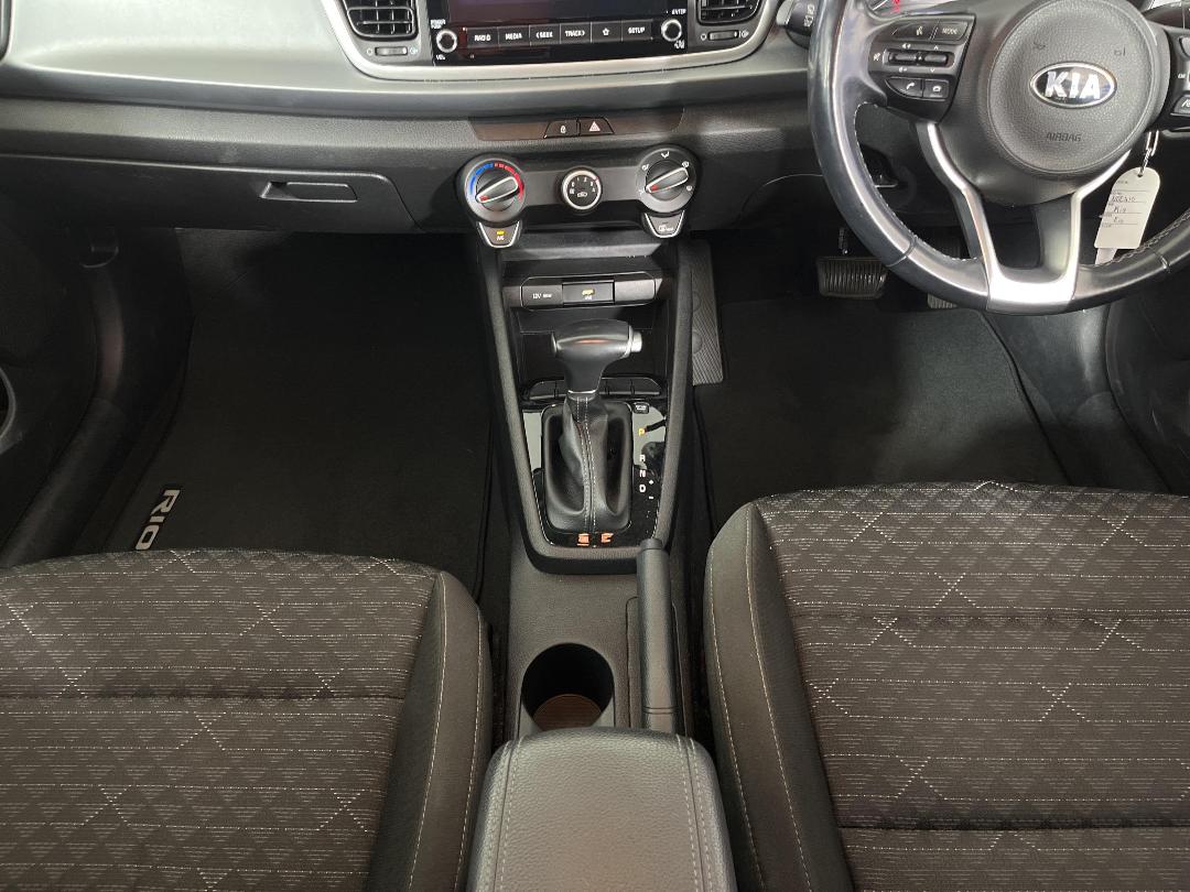 Photo '23' of KIA RIO