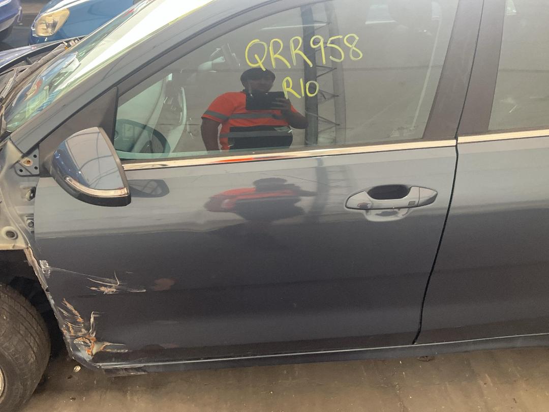 Photo '9' of KIA RIO EX