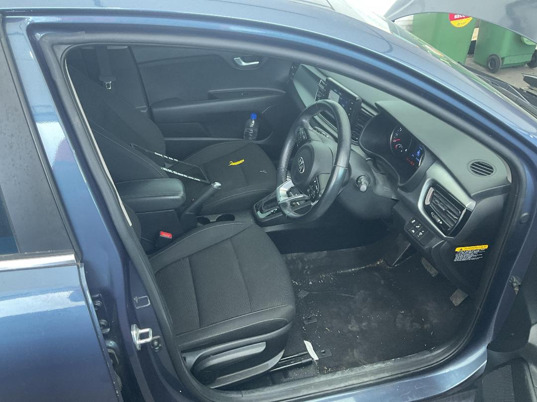 Photo '23' of KIA RIO EX