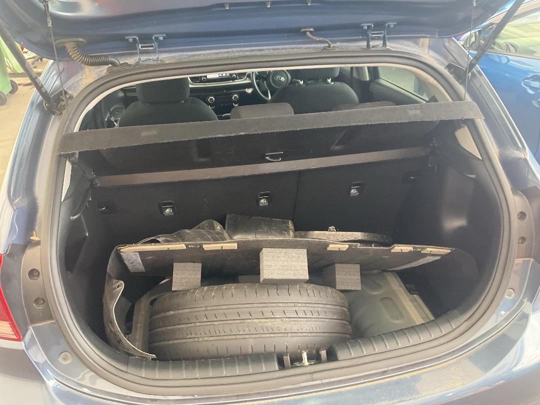 Photo '26' of KIA RIO EX