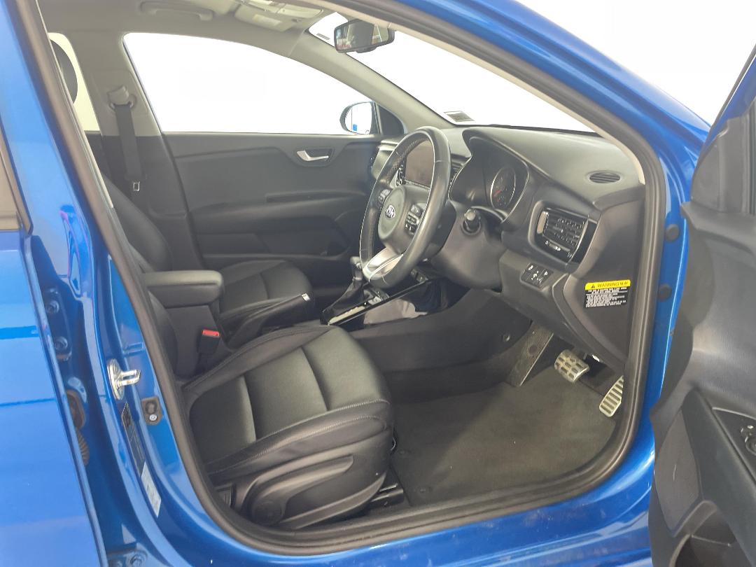 Photo '16' of KIA RIO