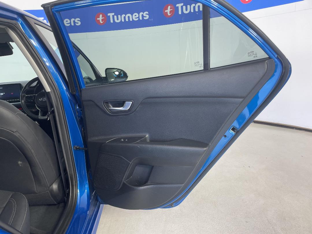 Photo '19' of KIA RIO