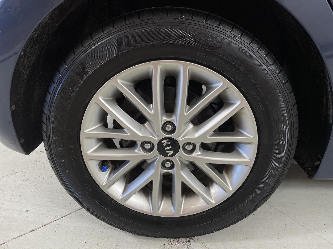 Photo '12' of KIA RIO