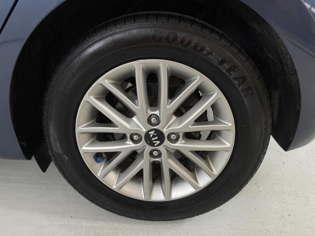 Photo '11' of KIA RIO