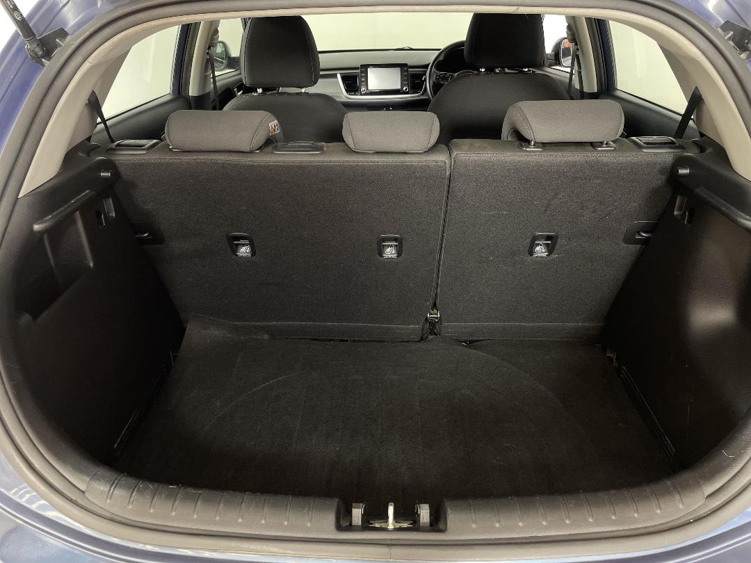 Photo '14' of KIA RIO