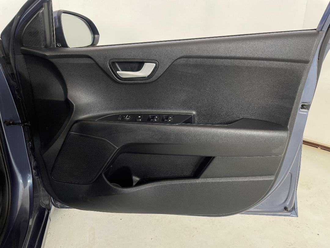 Photo '15' of KIA RIO