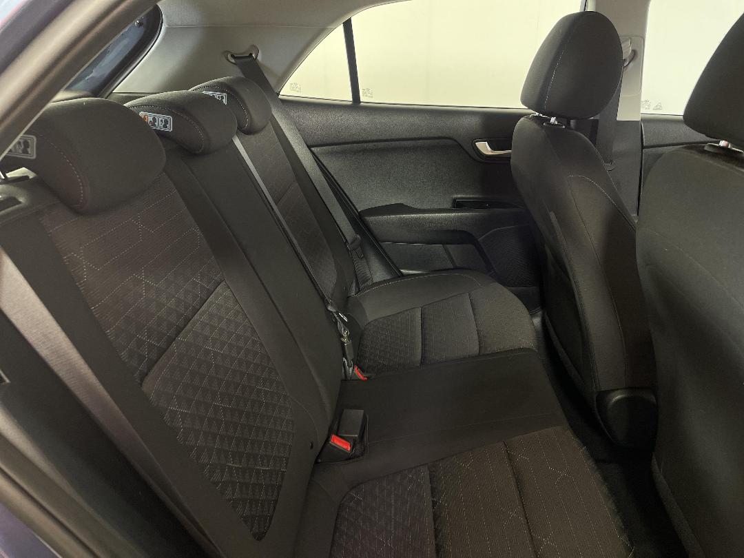 Photo '20' of KIA RIO