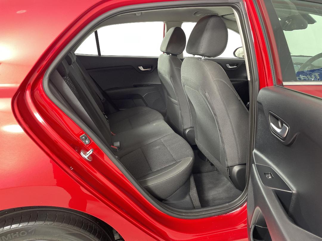 Photo '20' of KIA RIO