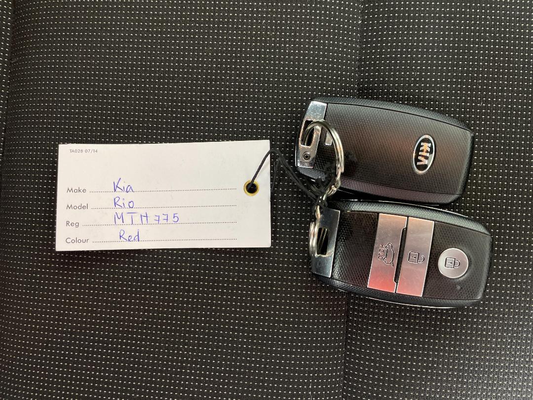 Photo '22' of KIA RIO