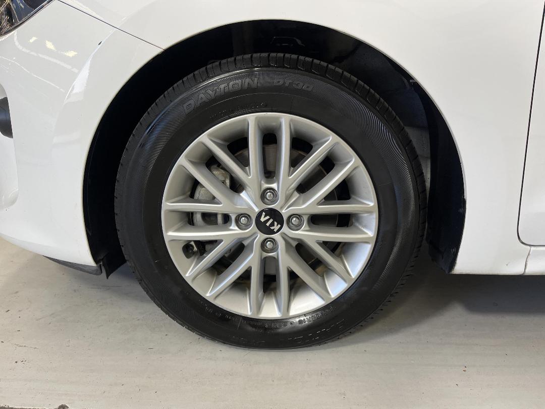 Photo '10' of KIA RIO