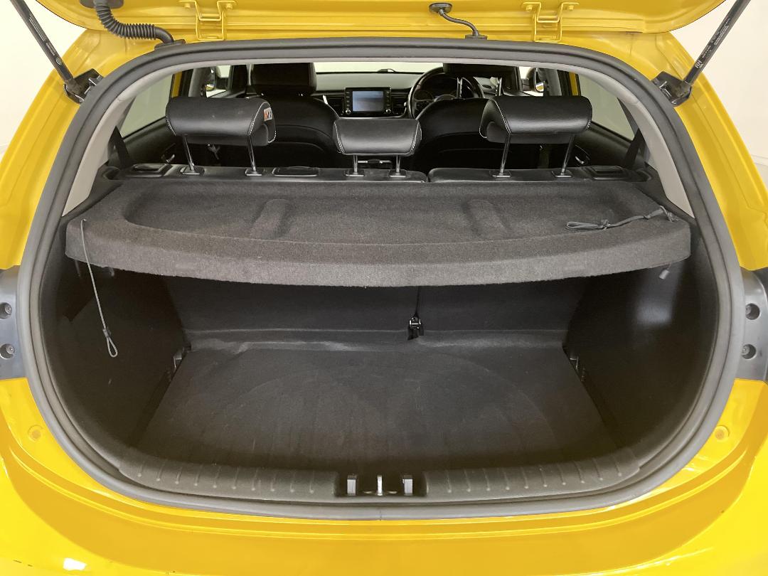 Photo '14' of KIA RIO