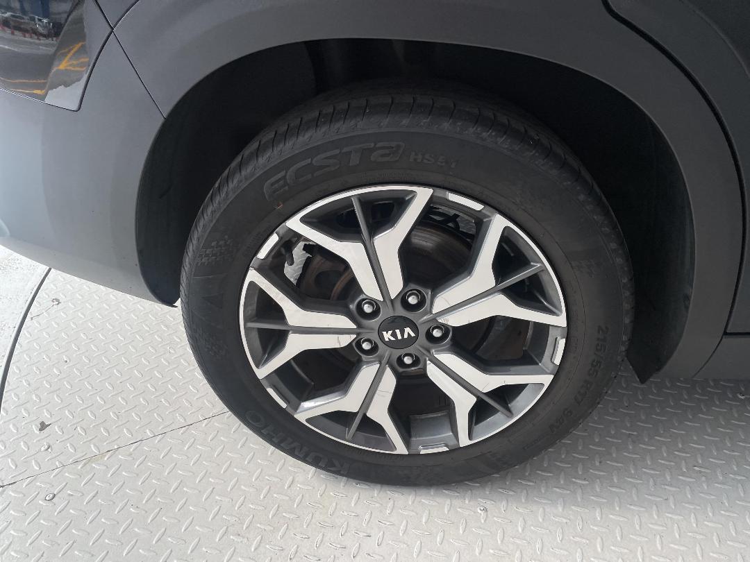 Photo '12' of KIA Seltos