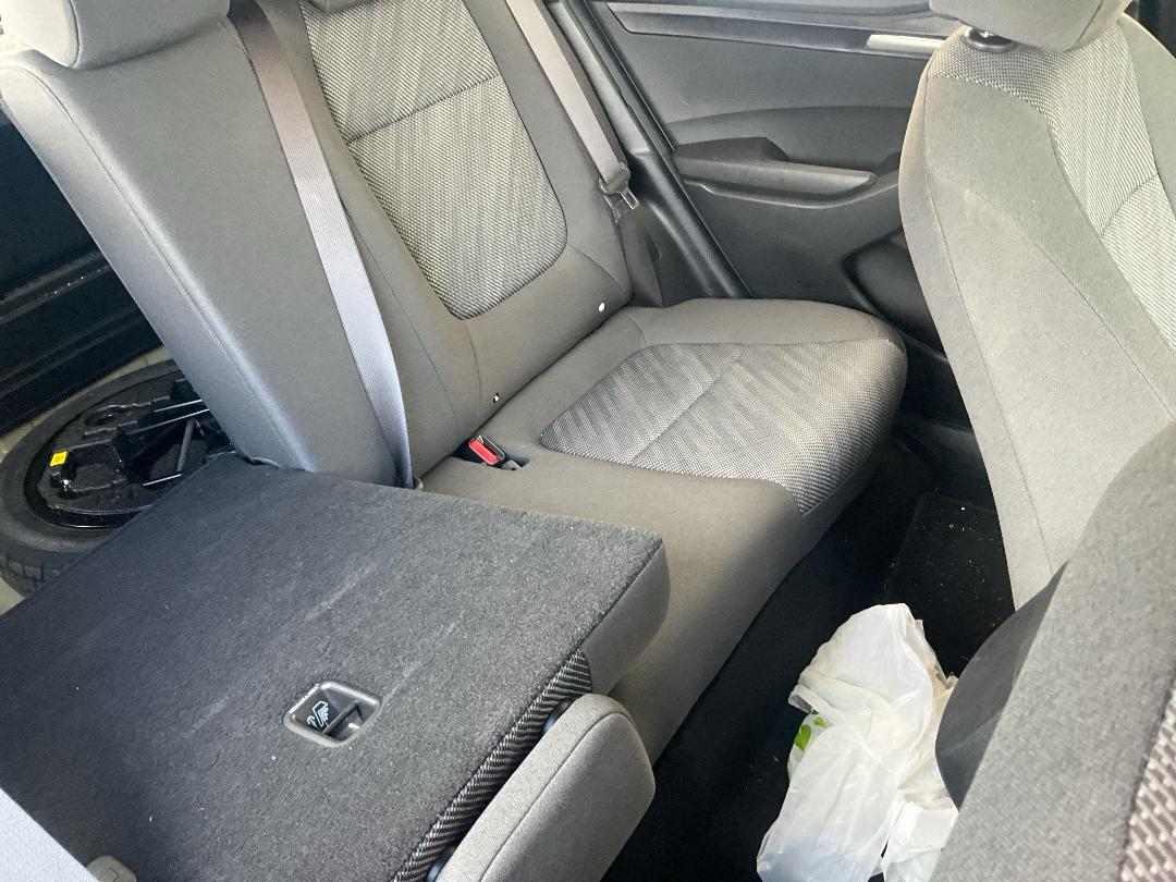 Photo '8' of KIA Seltos LX