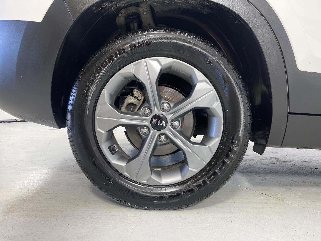 Photo '12' of KIA Seltos