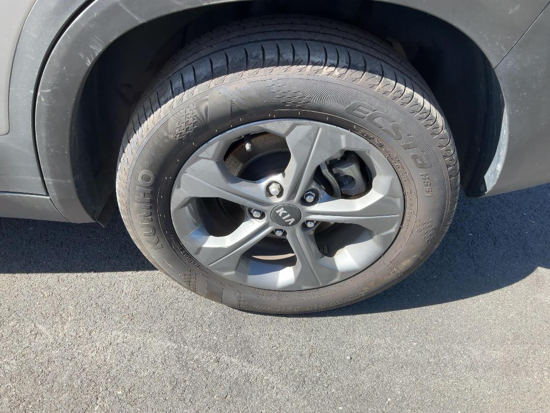 Photo '12' of KIA Seltos LX+