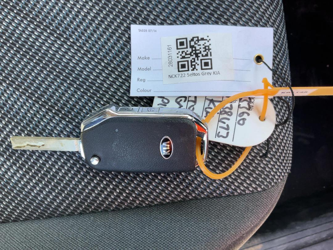 Photo '32' of KIA Seltos LX+