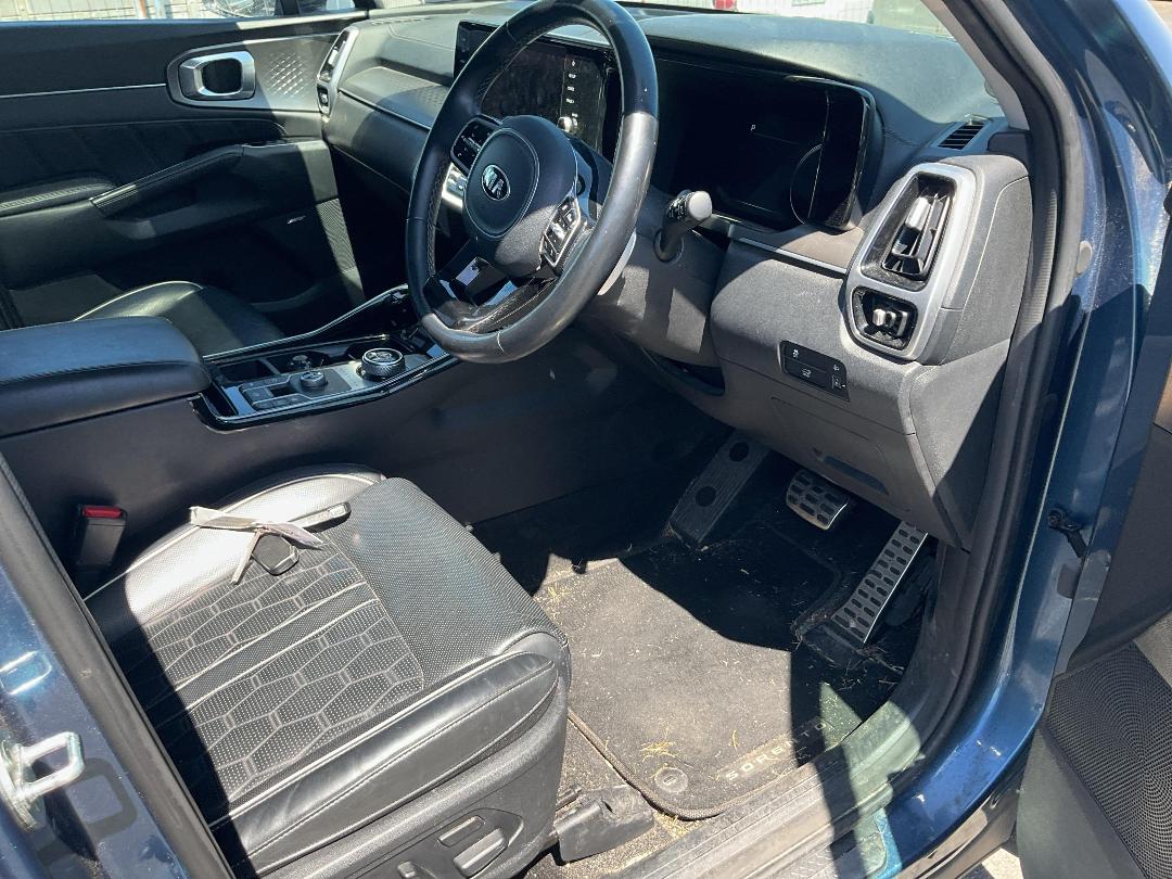 Photo '13' of KIA Sorento Premium Photo '13' of KIA Sorento Premium