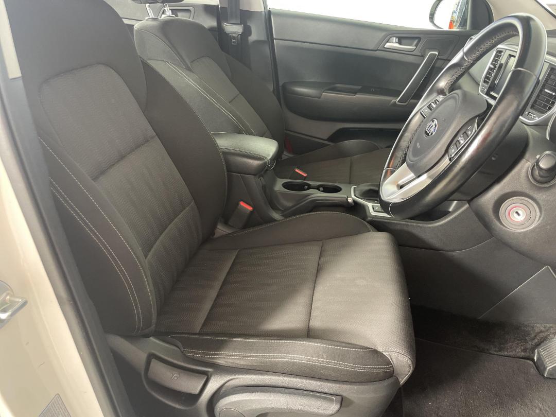 Photo '16' of KIA Sportage Photo '16' of KIA Sportage