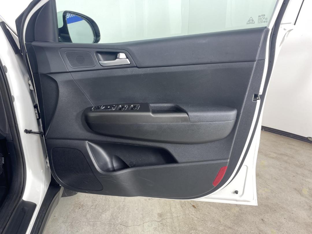 Photo '15' of KIA Sportage Photo '15' of KIA Sportage