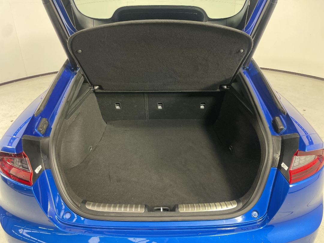 Photo '14' of KIA Stinger