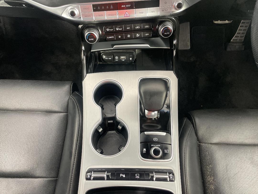 Photo '18' of KIA Stinger