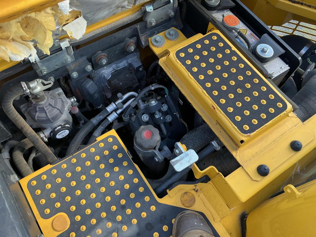 Photo '14' of Komatsu PC138US-11 Excavator Photo '14' of Komatsu PC138US-11 Excavator