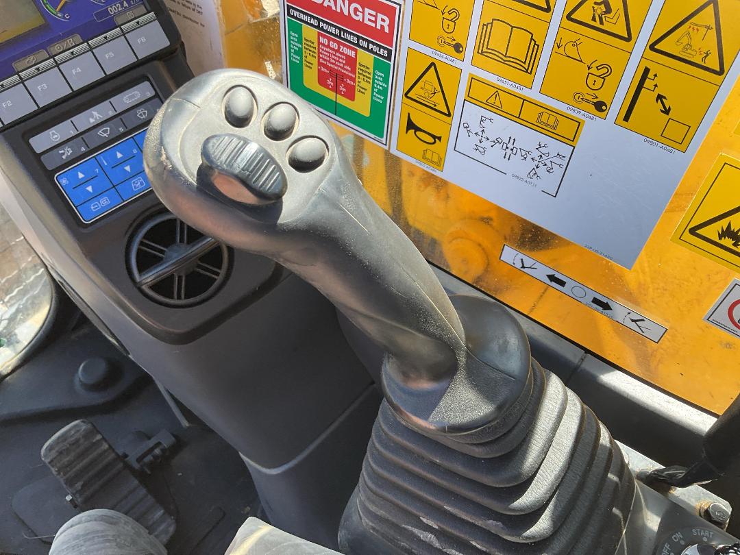 Photo '32' of Komatsu PC138US-11 Excavator Photo '32' of Komatsu PC138US-11 Excavator