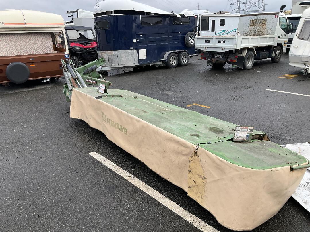 Photo '4' of Krone R360 9 Disc Bar rear mower Mower