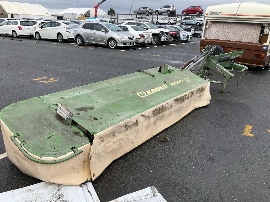 Photo '5' of Krone R360 9 Disc Bar rear mower Mower