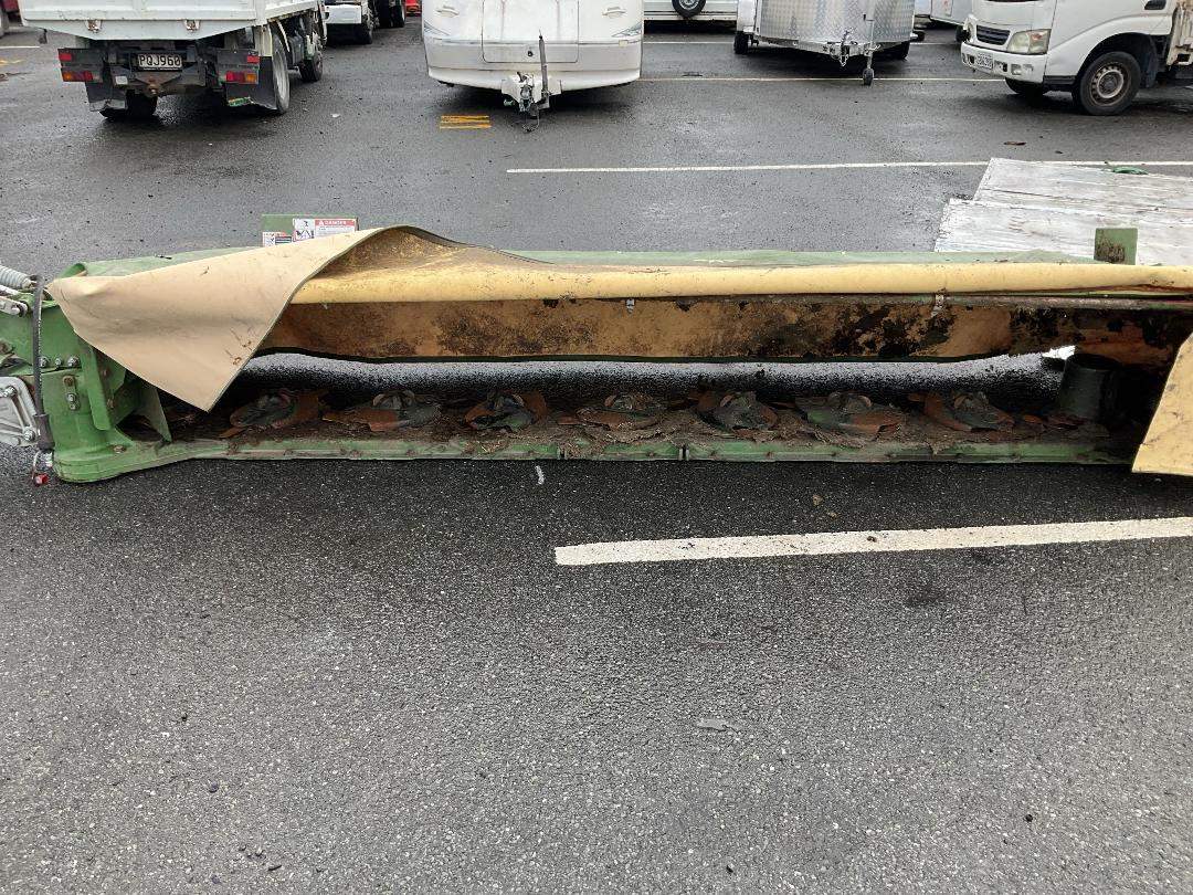 Photo '11' of Krone R360 9 Disc Bar rear mower Mower